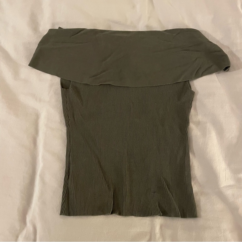 Line & Dot Olive Off-Shoulder Ribbed Top - Picture 6 of 6